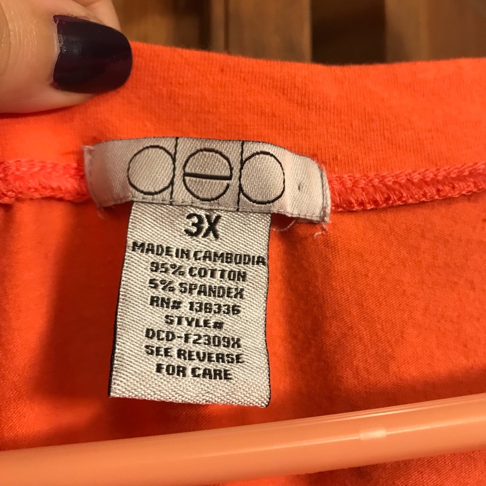 Orange tee - Picture 2 of 4
